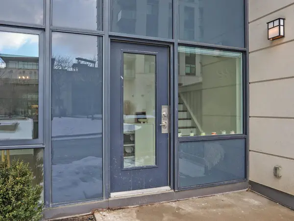 24 Woodstream BLVD #112, Vaughan, ON L4L 8C4