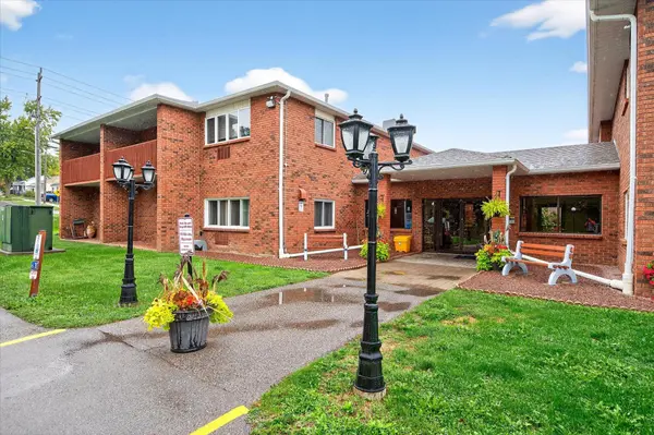 475 Parkhill RD W #224, Peterborough, ON K9H 7M5