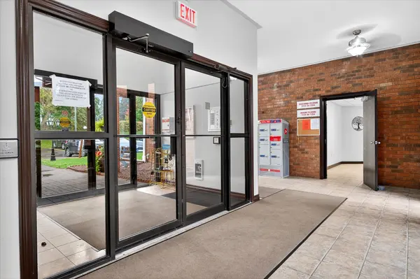 475 Parkhill RD W #224, Peterborough, ON K9H 7M5