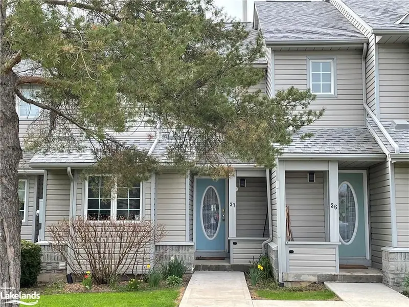 162 SETTLERS WAY #37, Blue Mountains, ON L9Y 0M4