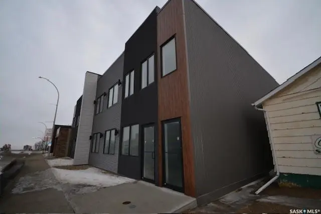 1143 Winnipeg STREET, Regina, SK S4R 1J5