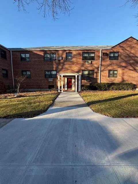 81-09 156th AVE #5, Queens, NY 11414