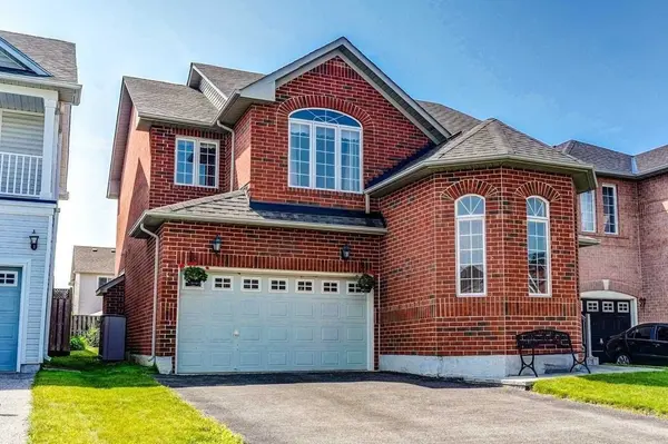 1215 Wadebridge CRES N #Upper, Oshawa, ON L1K 2V5