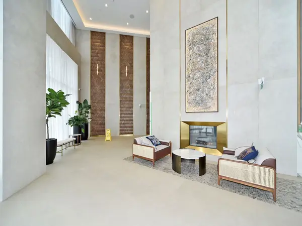 1000 Portage Pkwy #205, Vaughan, ON L4K 0L1