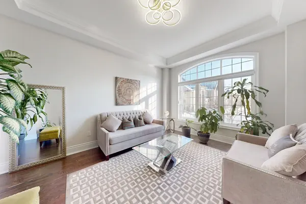 64 Chesney CRES, Vaughan, ON L4H 4A5