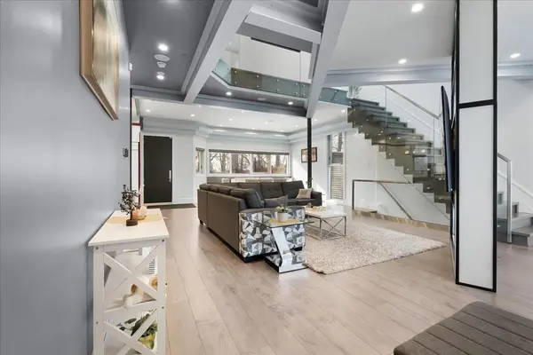 64 Aviemore DR, Toronto W05, ON M9L 2L7