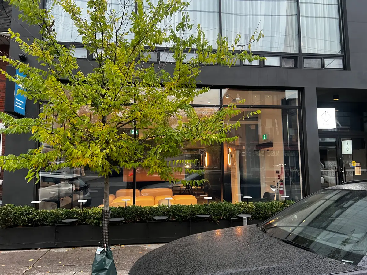 1147 Davenport AVE #201, Toronto C02, ON M6H 2G4