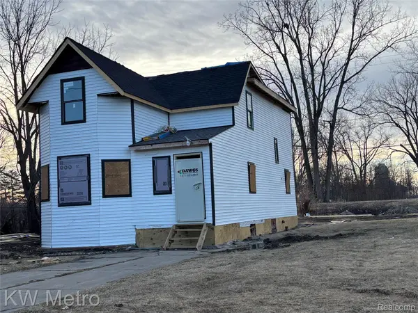 8864 Charlevoix ST, Detroit, MI 48214