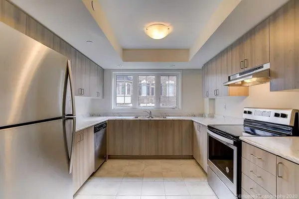 2698 Deputy Minister PATH, Oshawa, ON L1L 0M7