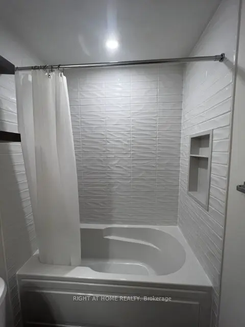 12868 Yonge ST W #16, Richmond Hill, ON L4E 1J4