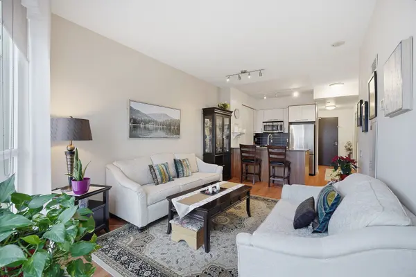 1 Valhalla Inn RD #2006, Toronto W08, ON M9B 1S9