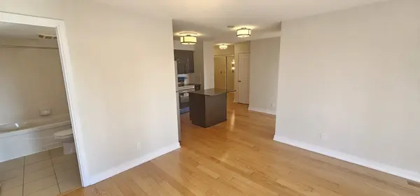 330 Burnhamthorpe RD W #604, Mississauga, ON L5B 0E1