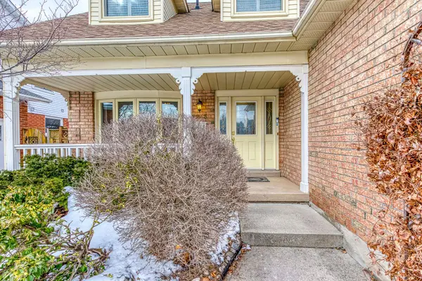 2223 Vista DR, Burlington, ON L7M 3N5