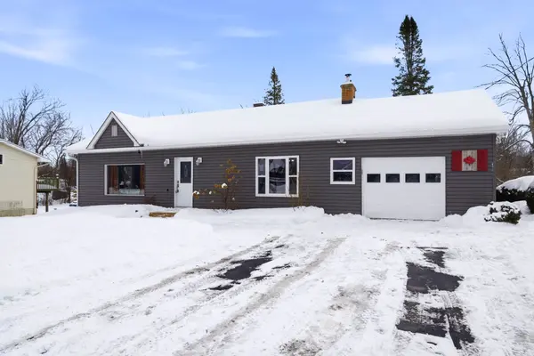 17224 County Rd 18 RD,  South Stormont,  ON K0C 1P0