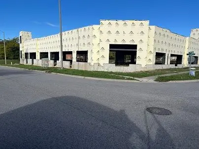 6 Spicer SQ, Clarington, ON L1C 5M2