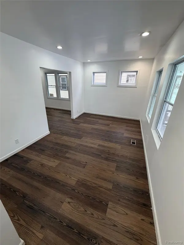 13997 Cloverlawn ST, Detroit, MI 48238