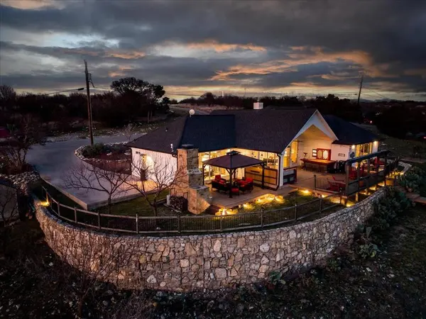 1002 Cedar Drive, Possum Kingdom Lake, TX 76449