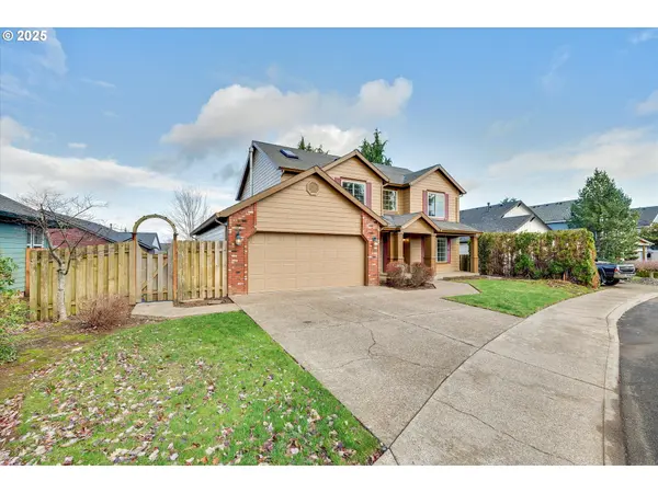 1380 SE 9TH AVE, Canby, OR 97013