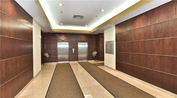 9140 Leslie ST #304, Richmond Hill, ON L4B 0A9