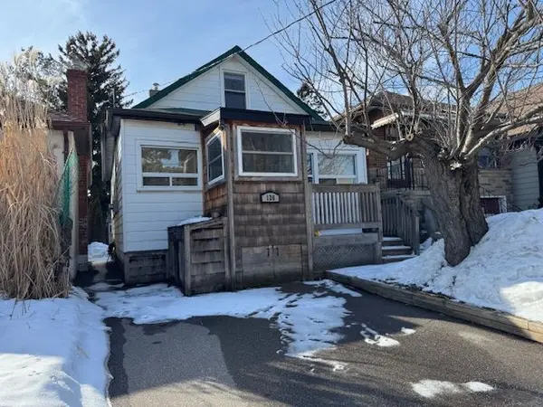 126 Sixteenth ST, Toronto W06, ON M8V 3K1