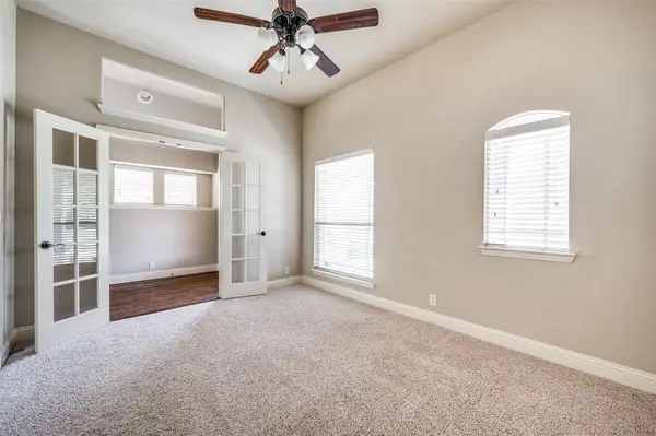 817 Lighthouse Lane, Savannah, TX 76227