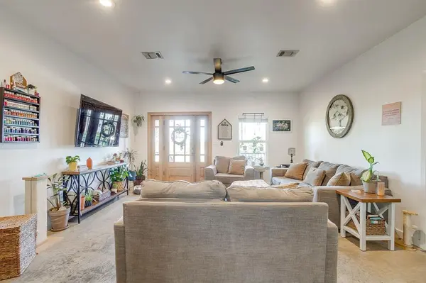 428 Gail Drive, Kennedale, TX 76060