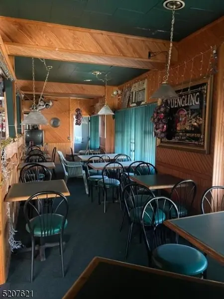 400 Seaton Ave, Roselle Park Boro, NJ 07204