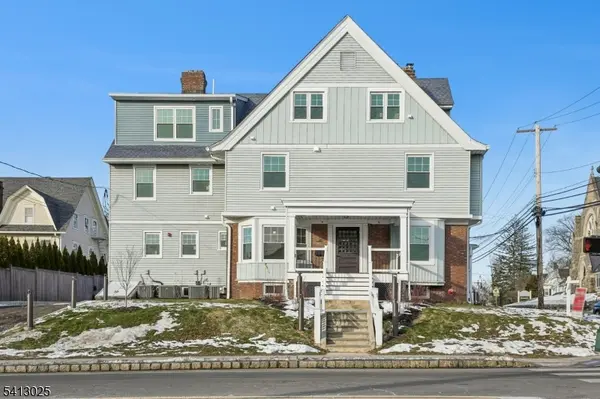 30 Woodland Ave, Summit City, NJ 07901