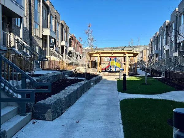 1525 Kingston RD #206, Pickering, ON L1V 0E9