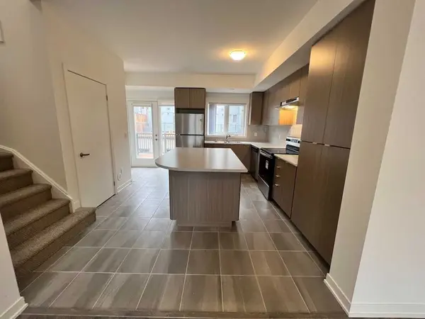 1525 Kingston RD #206, Pickering, ON L1V 0E9