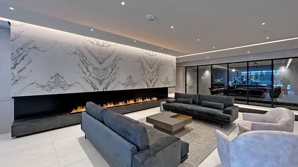 50 Upper Mall WAY #B-325, Vaughan, ON L4J 4P8