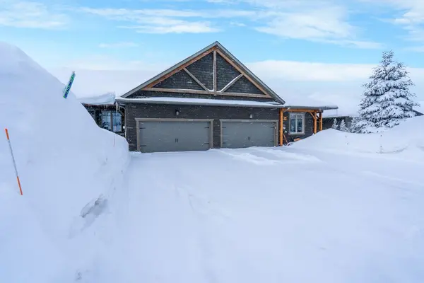 54 Landscape DR, Oro-medonte, ON L0L 2L0