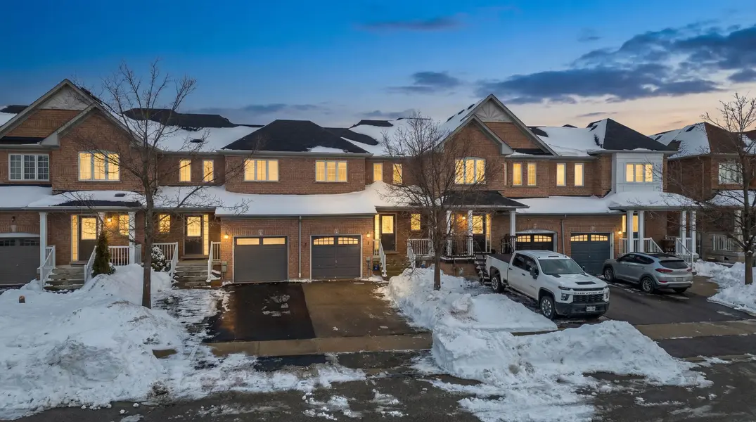 13 Summitridge CT, Brampton, ON L6P 2E5