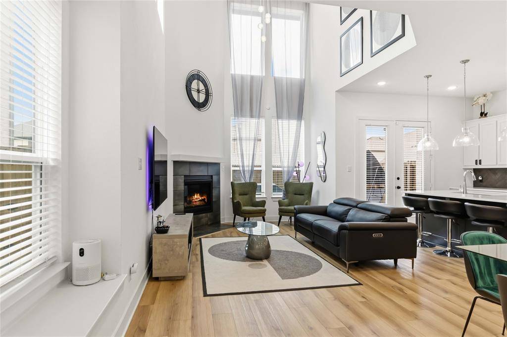 1128 Queensdown Way, Forney, TX 75126