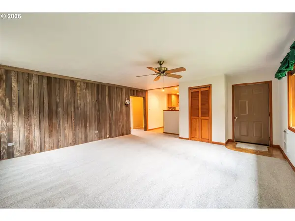 1630 UNDERWOOD AVE, Coos Bay, OR 97420