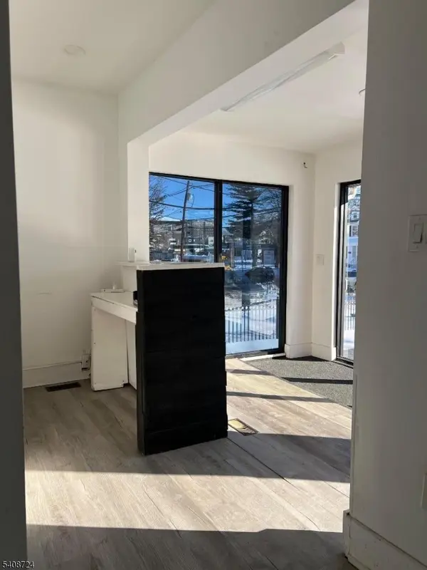 1335 North Ave, Elizabeth City, NJ 07208