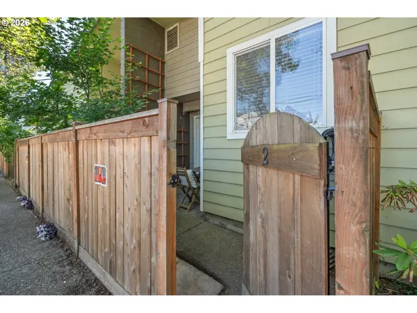 7302 N NEW YORK AVE #2, Portland, OR 97203