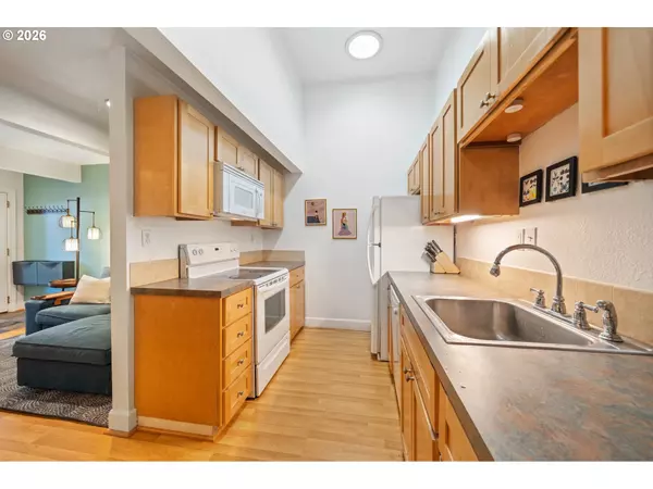 Portland, OR 97203,7302 N NEW YORK AVE #2