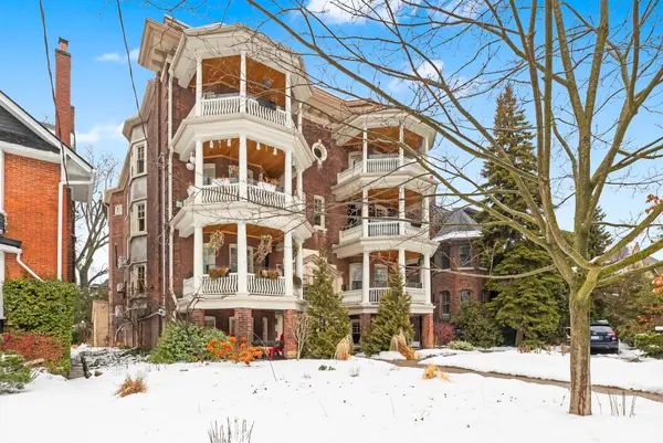 68 Kendal AVE #2, Toronto C02, ON M5R 1L9