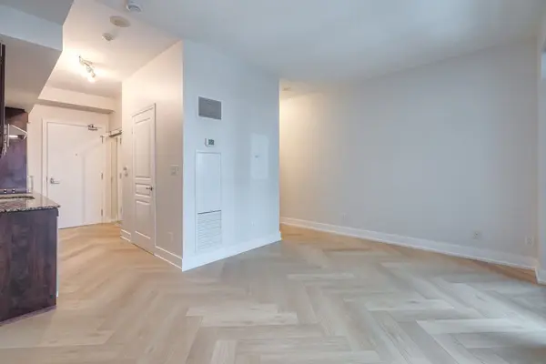 352 Front ST W #2009, Toronto C01, ON M5V 0K3