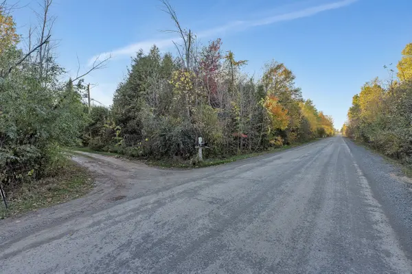 380 Concession 1 RD, Hawkesbury, ON K0B 1B0