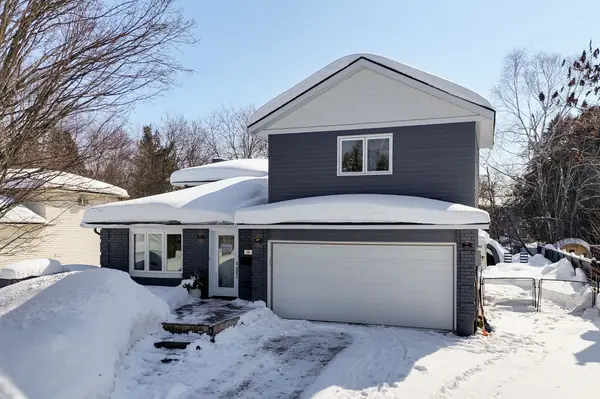 26 Maypark DR, Bracebridge, ON P1L 1C3