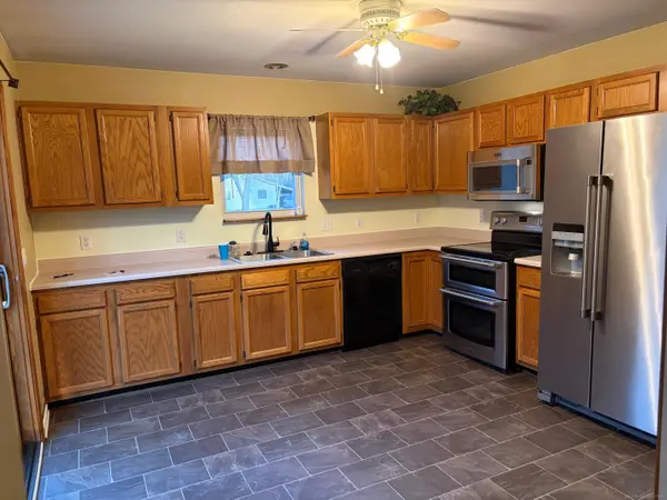 9084 Island DR, Clay Twp, MI 48001