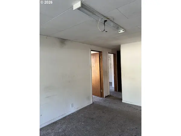 1161 CURTIN RD, Cottage Grove, OR 97424