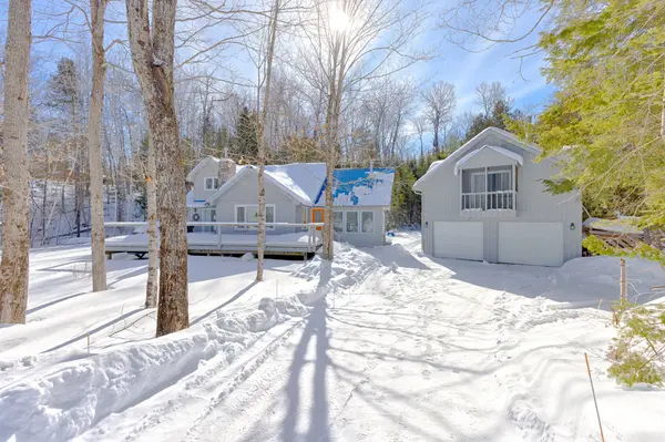 671 Graphite Bay RD, Greater Madawaska, ON K0J 1H0