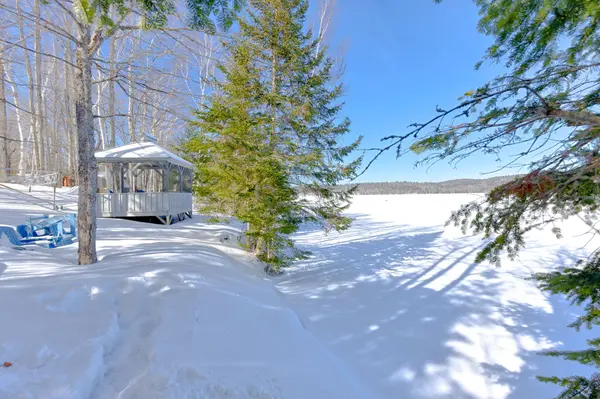 671 Graphite Bay RD, Greater Madawaska, ON K0J 1H0