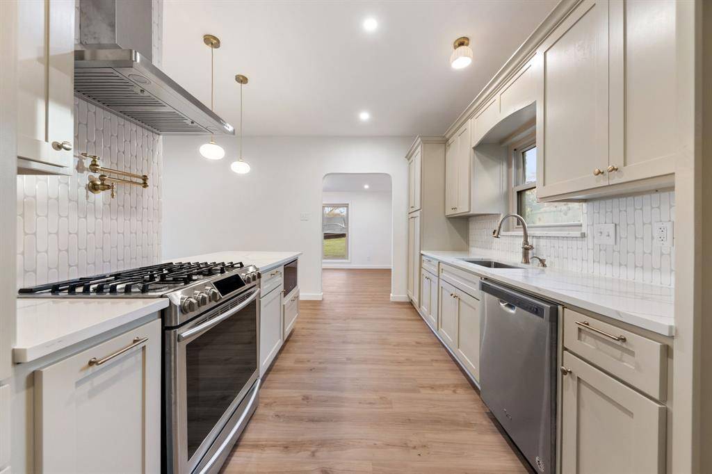 2317 Gibbs Williams Circle, Dallas, TX 75224