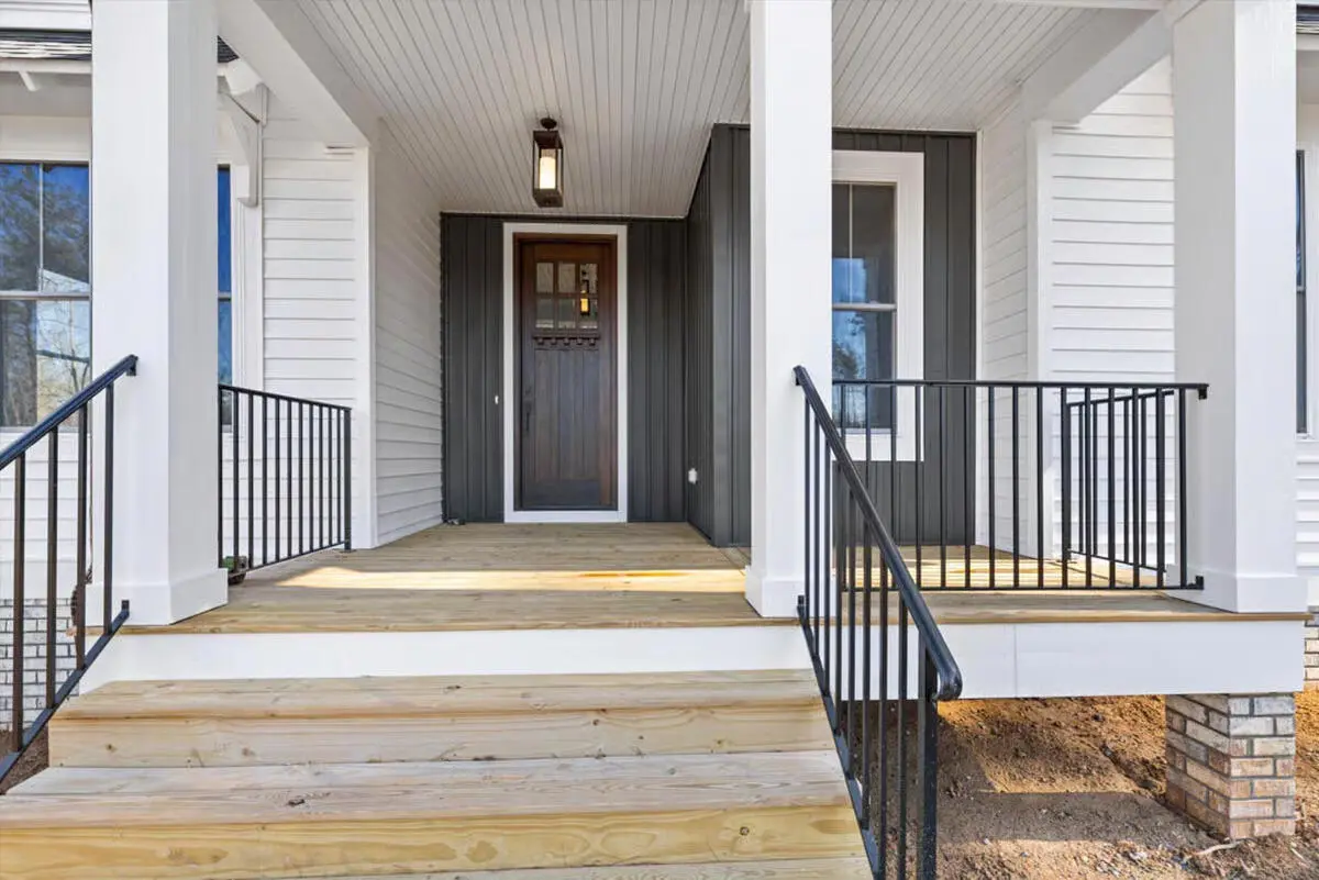 21445 N Dixboro RD, Green Oak Twp, MI 48178