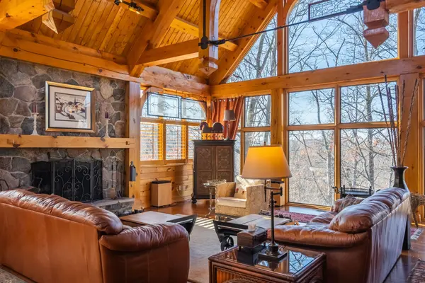 11 Valleycrest DR, Oro-medonte, ON L0L 2L0