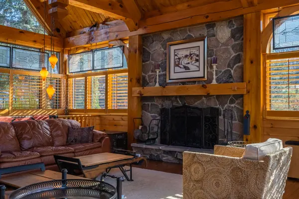 11 Valleycrest DR, Oro-medonte, ON L0L 2L0